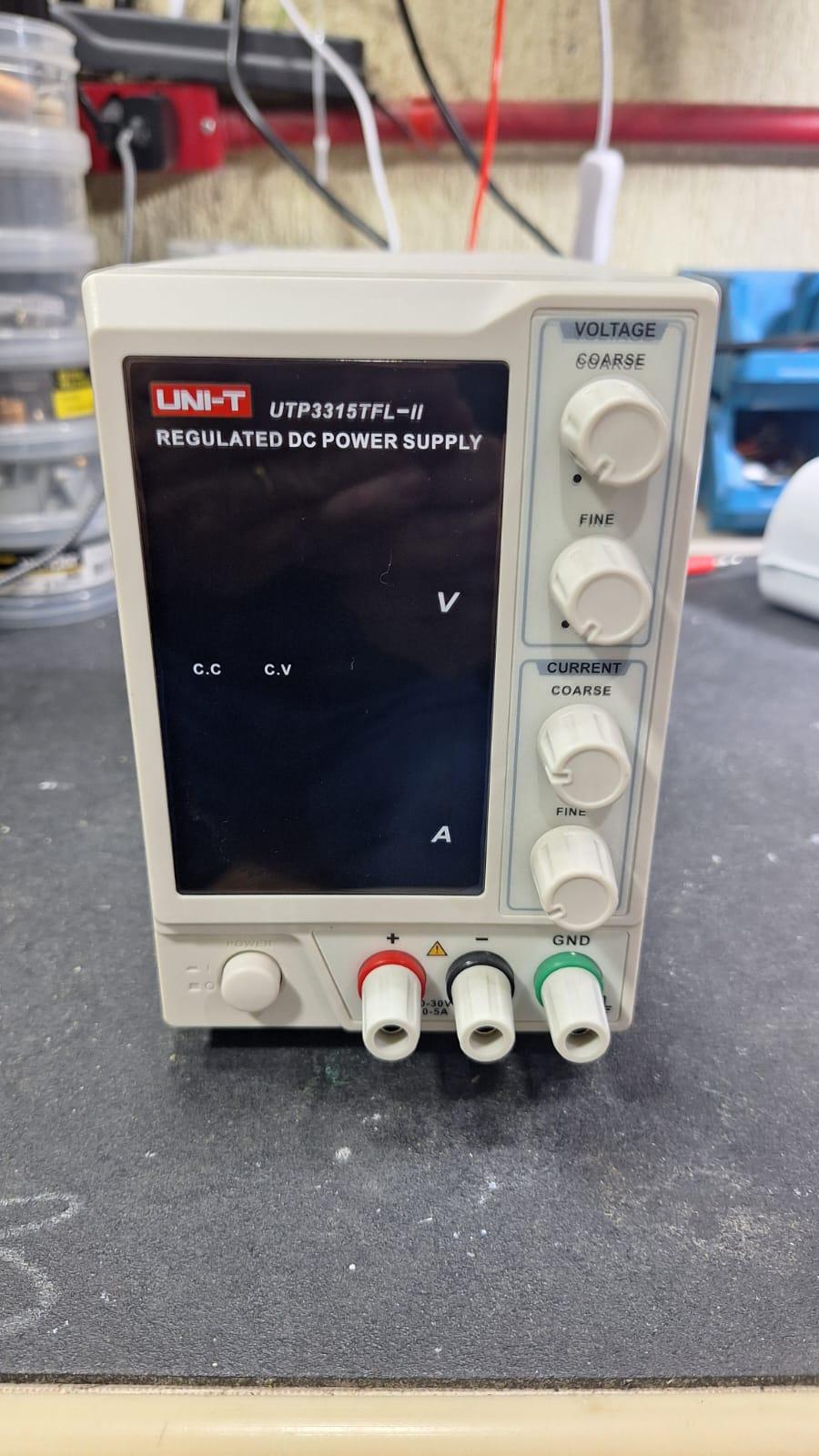 Fonte Digital UNI-T UTP3315TFL-II 30V 5A 110/220v